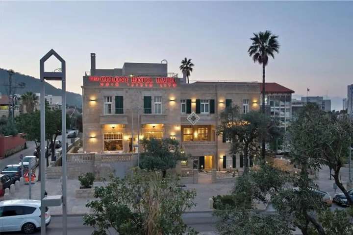 Hotel 41 of 42