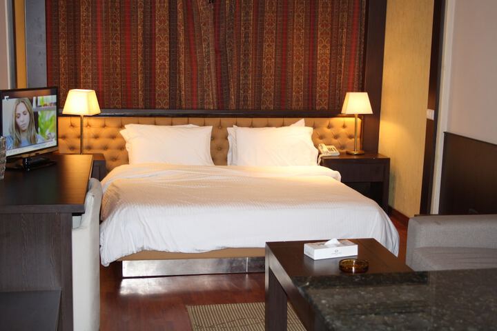 Room 4 of 22