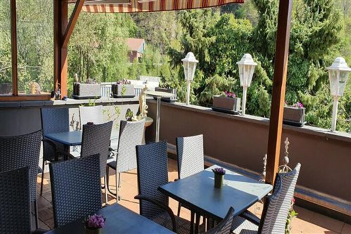 General 7 of 8