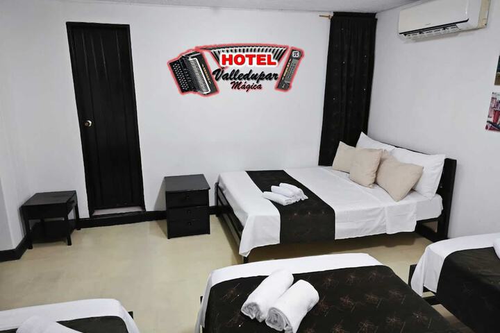 Room 3 of 32