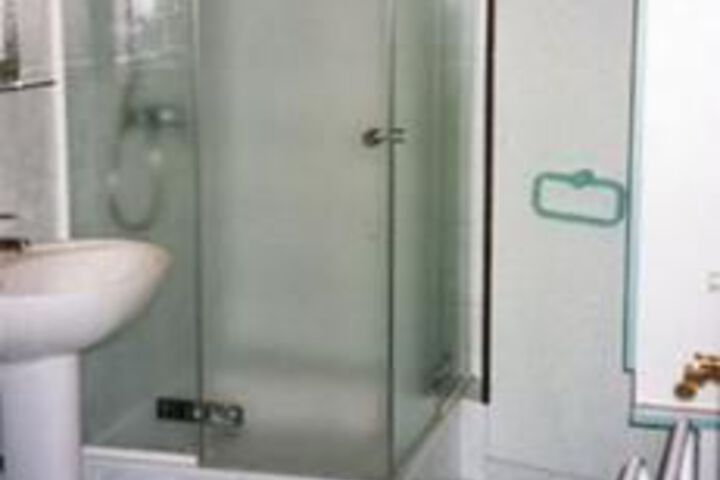 Room 4 of 26