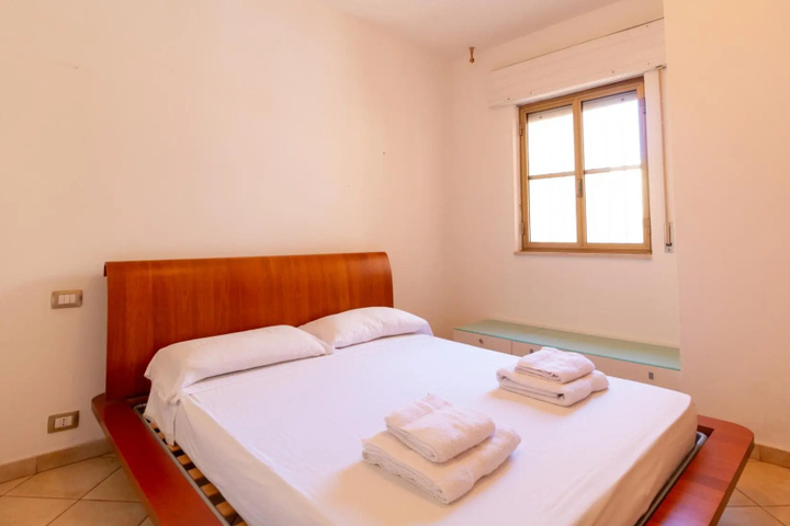 Room 4 of 17