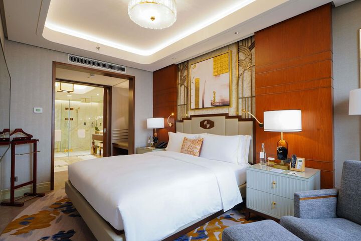Room 14 of 129