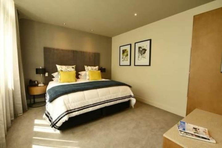 Room 4 of 69