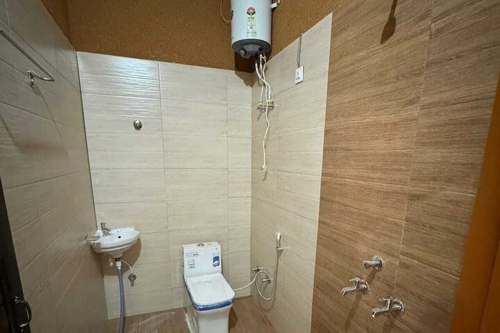 Room 20 of 28