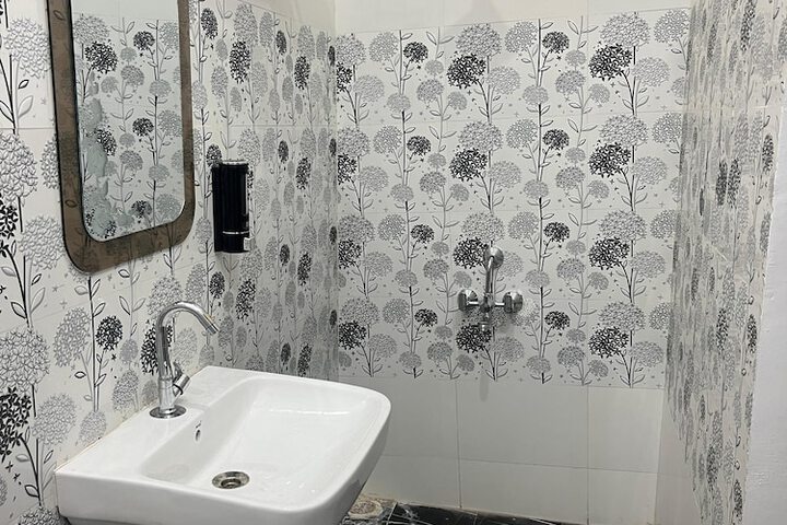 Room 15 of 26