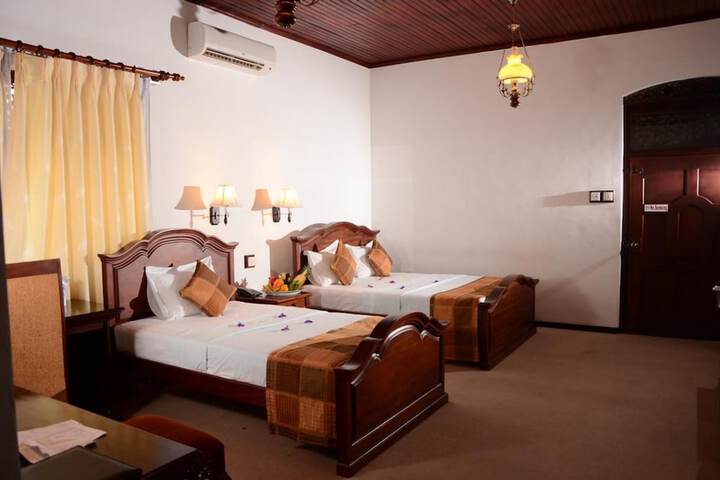 Room 3 of 47