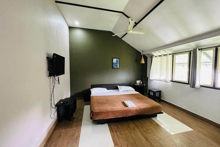 Room 35 of 59