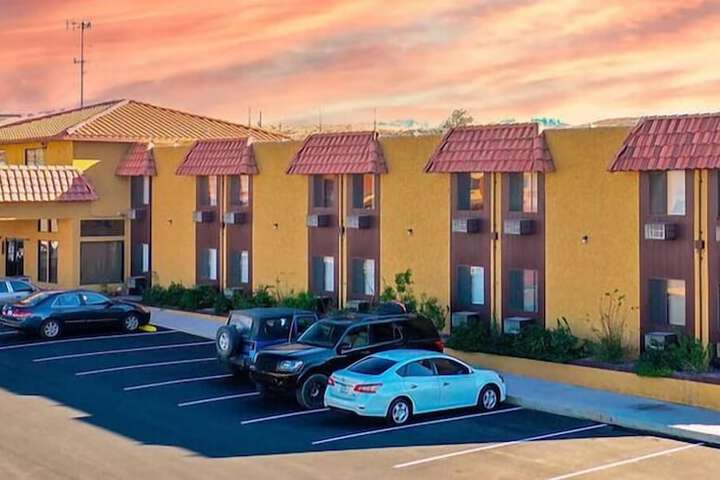 Sun Valley Suites in Bullhead City, AZ