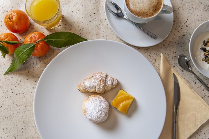 Breakfast/Coffee Service 50 of 59