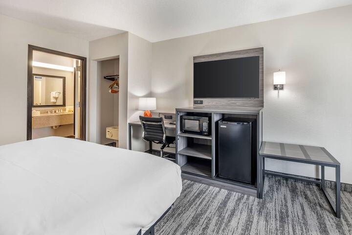 Room 44 of 49