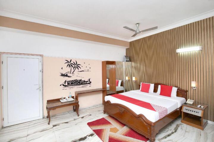 Capital O 821 Sarao Hotel