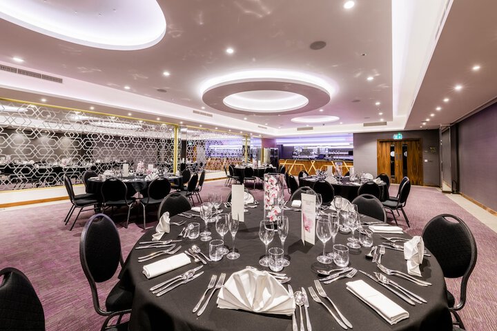 Ballroom/Hall 40 of 43