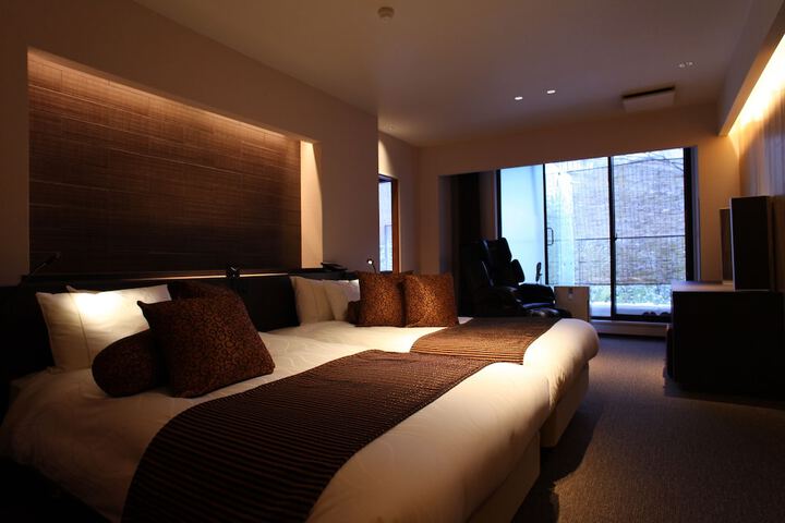 Room 13 of 72