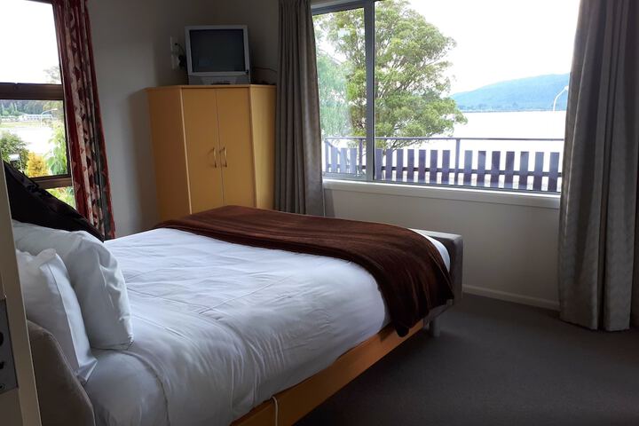 Room 17 of 92