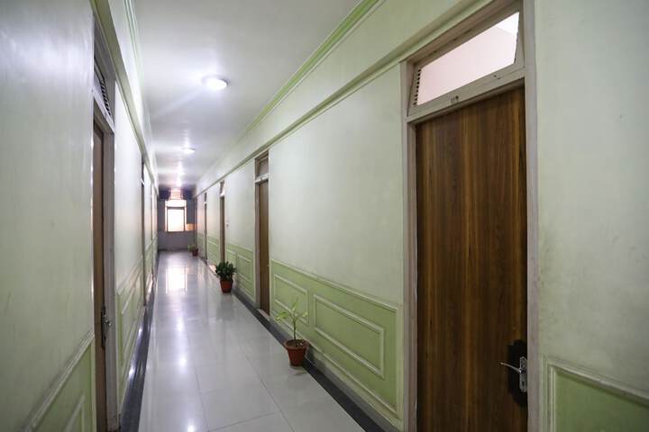 OYO 26221 Nihar