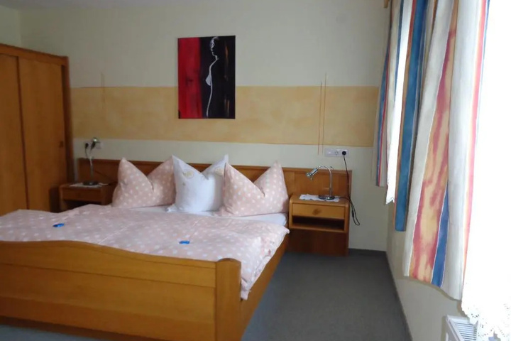 Room 3 of 15