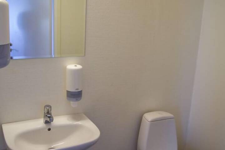 Room 18 of 38