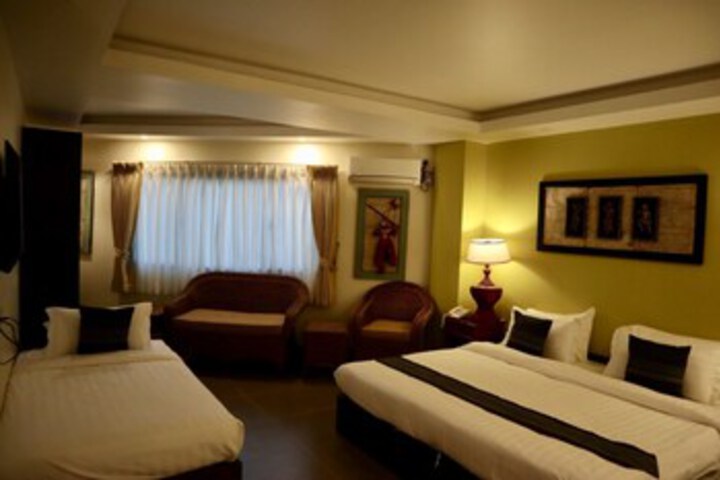 Room 18 of 32