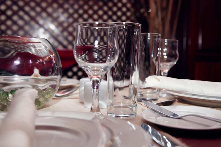 Dining 90 of 130
