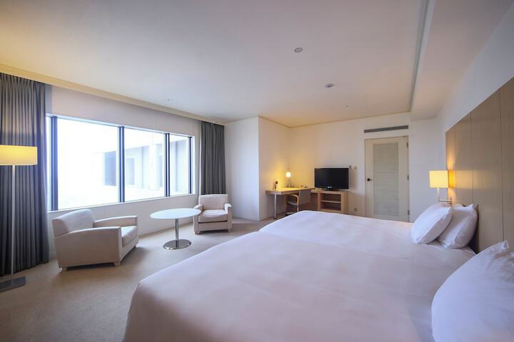 Room 16 of 141