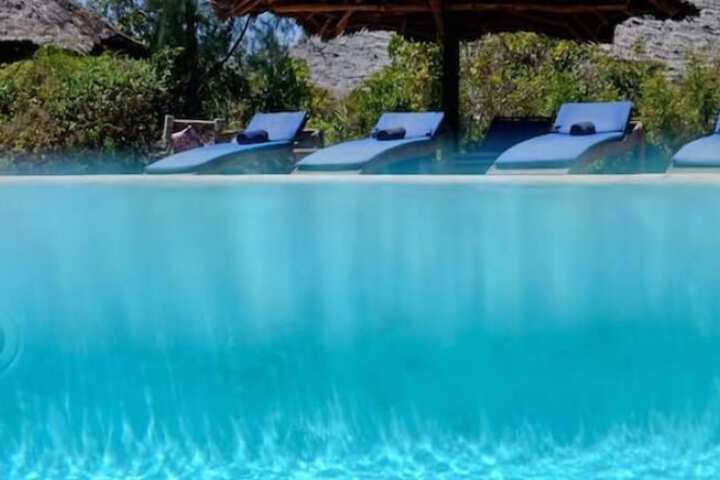 Pool Hotel