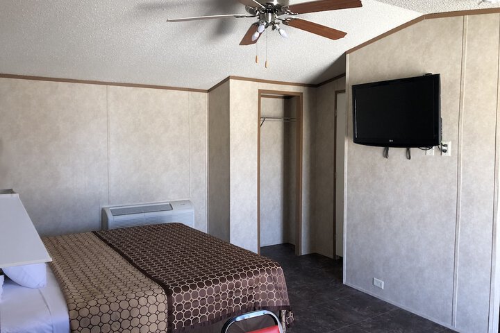 Room 2 of 23