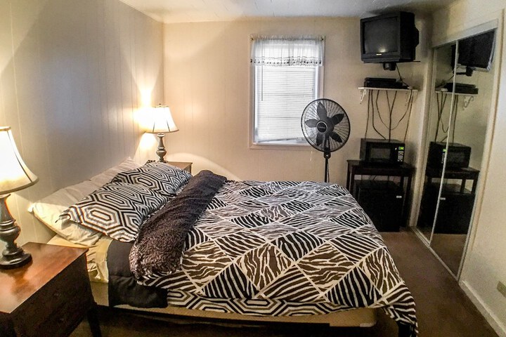 Room 4 of 17