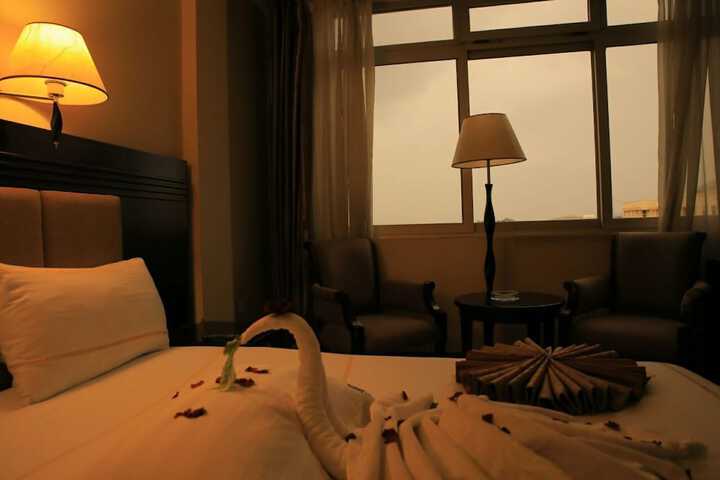 Room 12 of 35