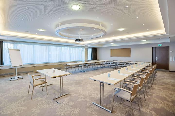 Business Center 86 of 101