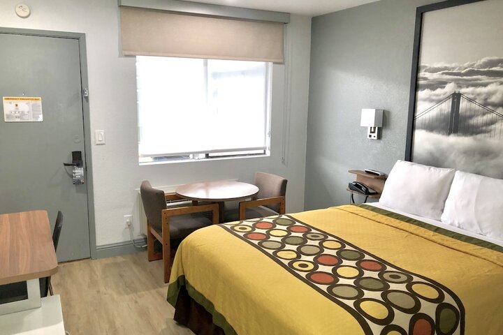 1 Queen Bed (2 of 49)