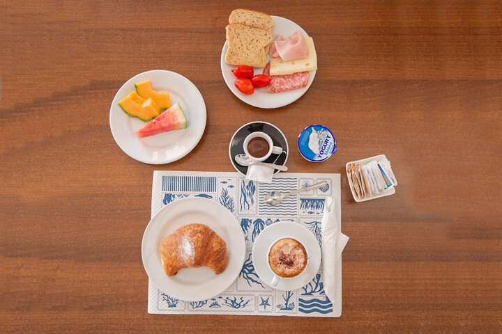 Breakfast/Coffee Service 20 of 38