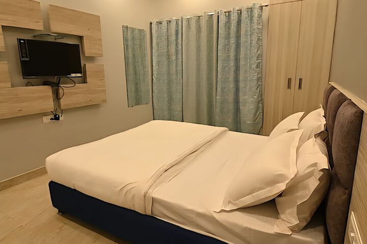 Room 6 of 29