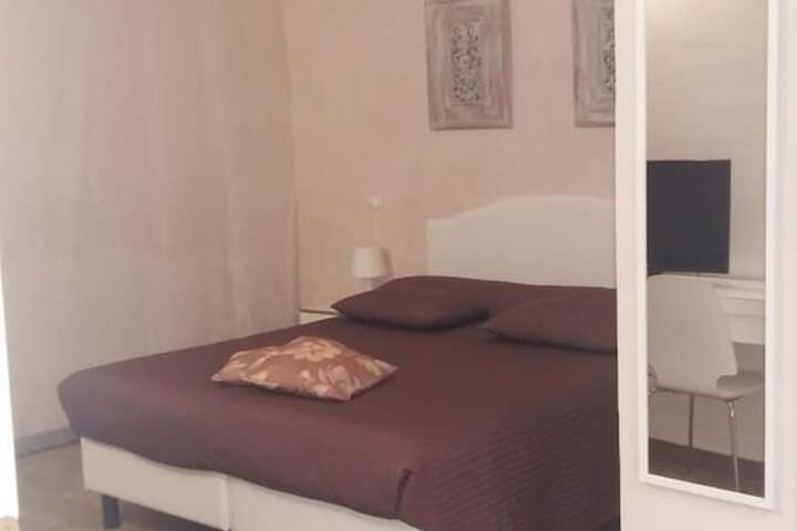 Room 8 of 51