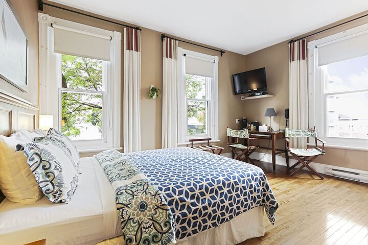 Room 3 of 49