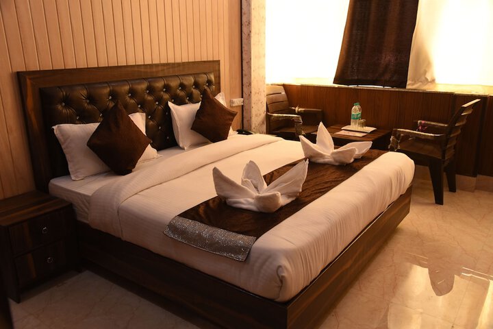 Room 5 of 30
