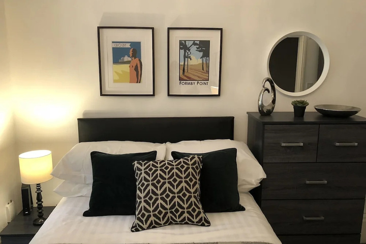 Room 12 of 33
