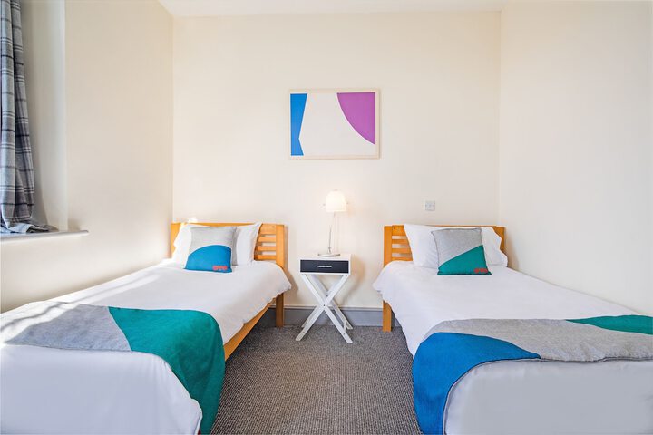 Room 17 of 30