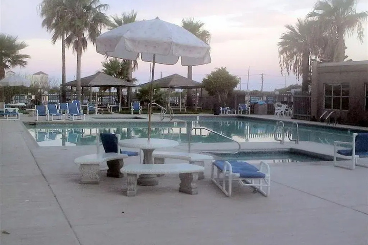 Pool 9 of 18
