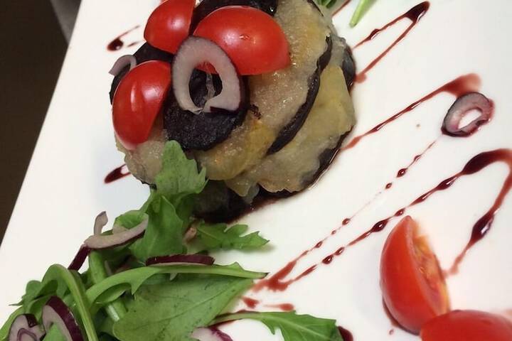 Dining 40 of 68