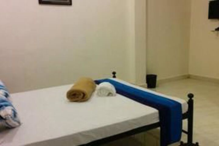 Room 15 of 24
