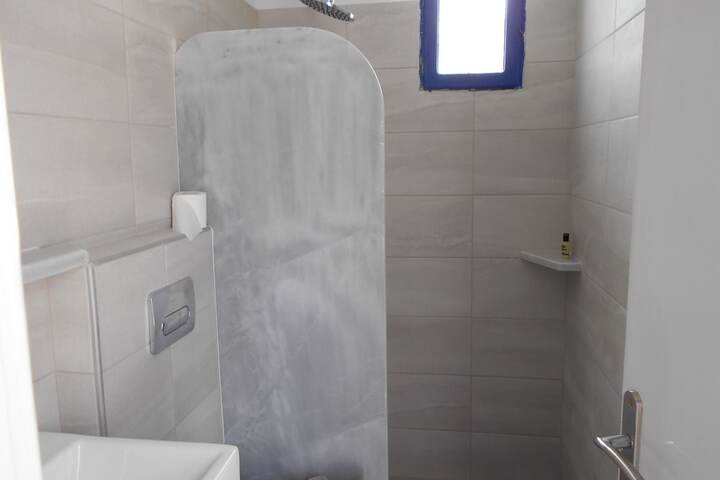 Room 32 of 114