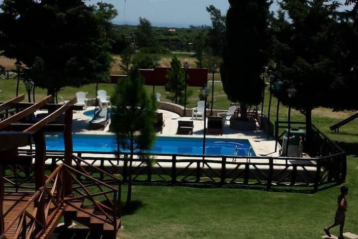 Pool 10 of 30