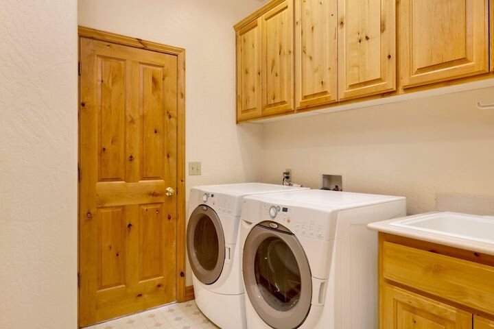Laundry 14 of 25