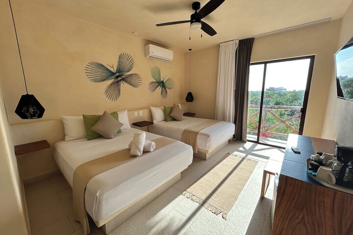 Room 104 of 321