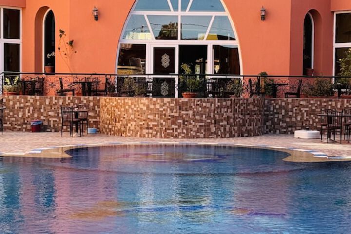 Pool 66 of 128