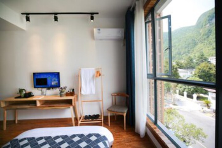 Room 14 of 24