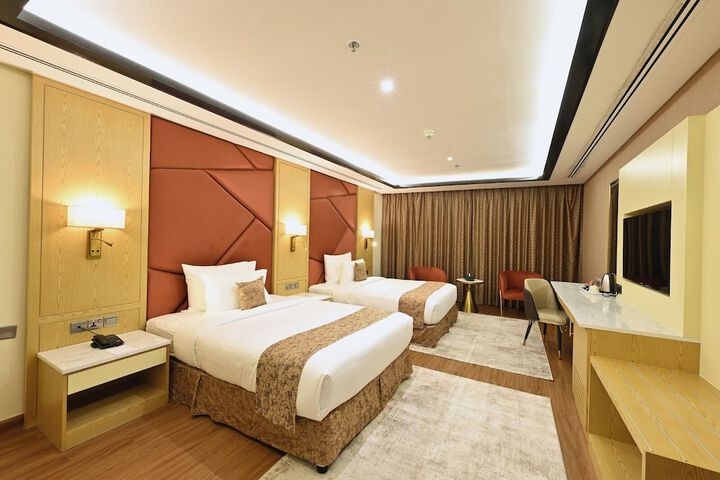 Room 10 of 39