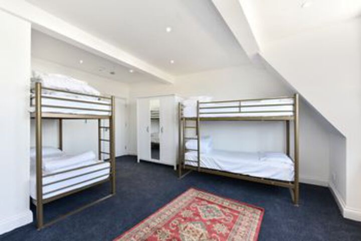 Room 17 of 51