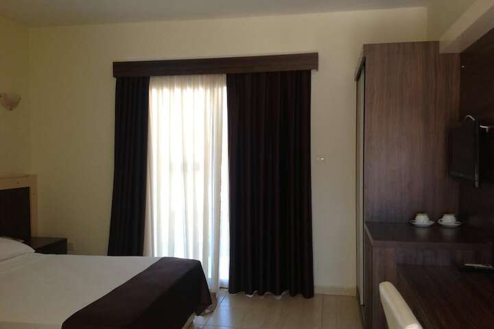 Room 17 of 53